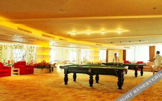 Xiangyang Oriental Hawaii Holiday Hotel
