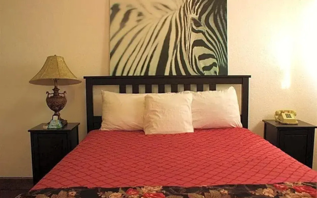 Tradewinds All Suite Hotel