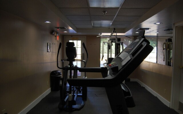 Ramada By Wyndham Temple Terrace/Tampa North