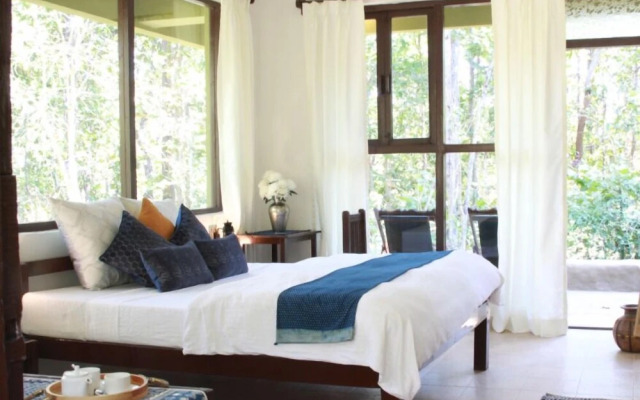 Saccharum Safari Lodge