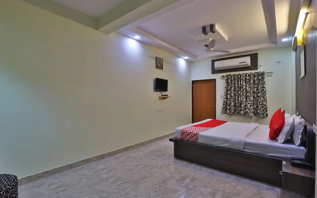 OYO Flagship 28024 Hotel Royal Palace