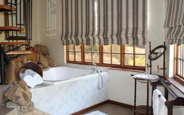 Hawklee Country House