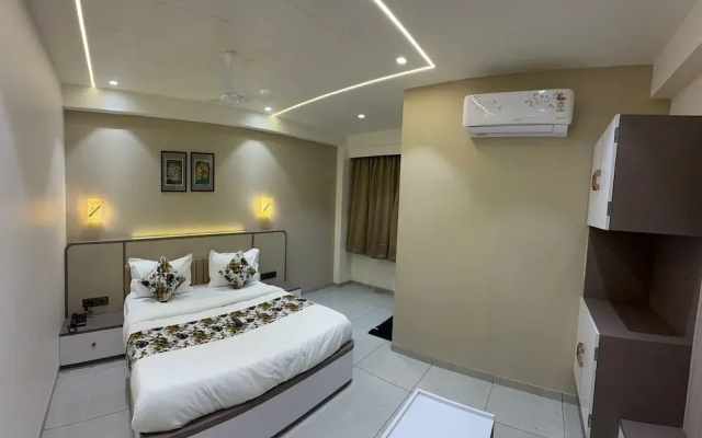Hotel Vallabh Sky