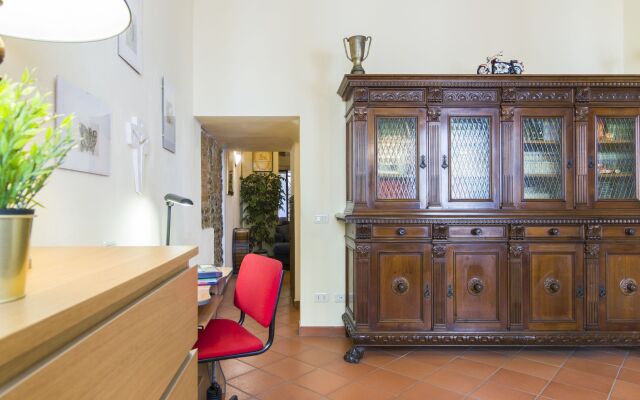 Florence Ariento Romantic Apartment