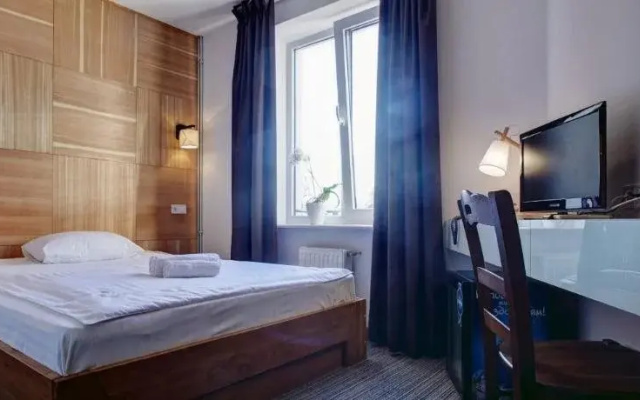 Valentyna Hotel
