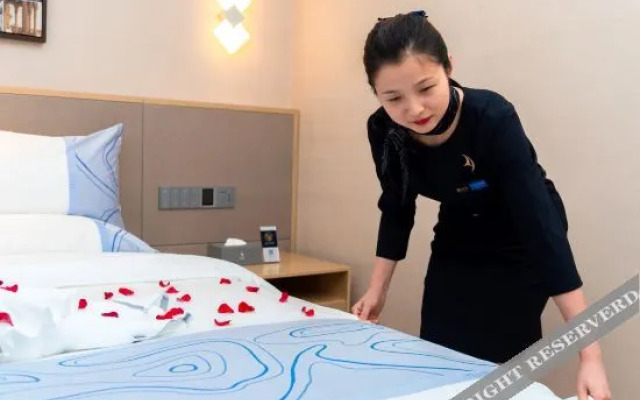 Rezen Yunman Hotel