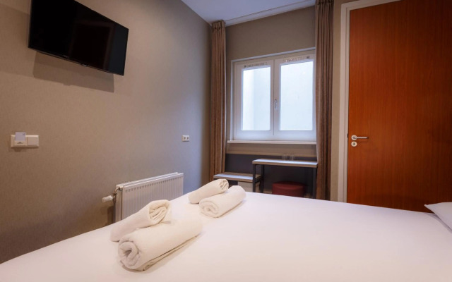 Amsterdam Downtown Hotel