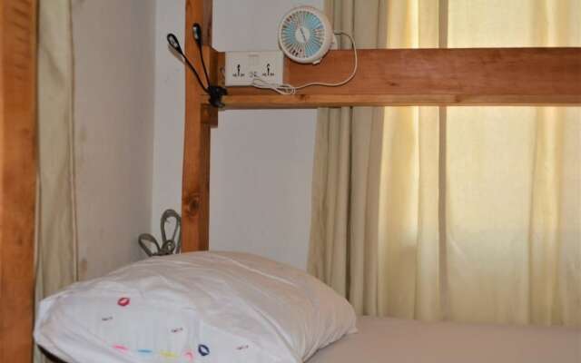 Tulia House - Hostel