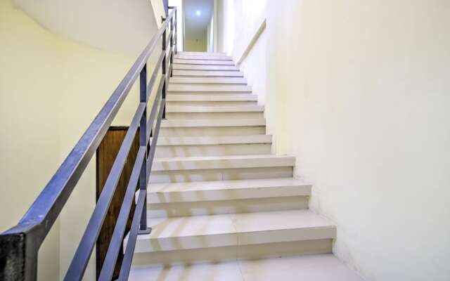 OYO 2509 Central District Residence