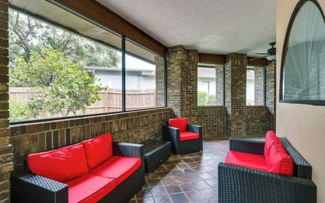 2 Mi to Busch Gardens: Retreat in Scenic Community