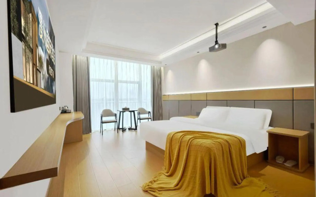 Manzhou International Hotel (Fushun Avenue)