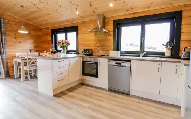Bryn Eiddon Log Cabin