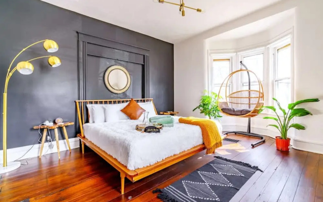 Prime Location Clean Top Rated Free Parking