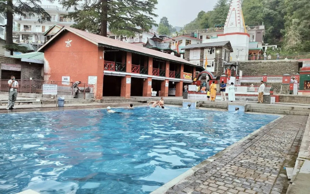 Hotel Adventure Inn 20 Metre from Swimming Pool