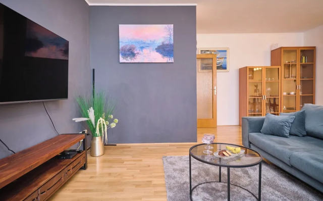 Harmony Seaside Apartment by Litto