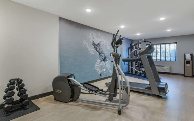 Comfort Inn & Suites Tualatin - Lake Oswego South