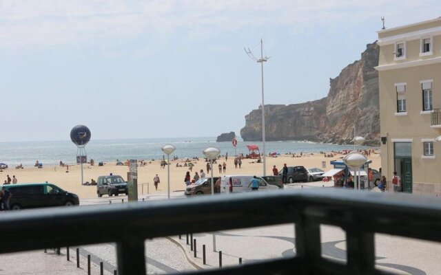Apartment with 4 Bedrooms in Nazaré, with Wonderful Sea View, Balcony And Wifi - 100 M From the Beach