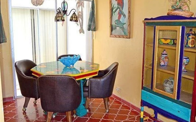 Las Olas Beachfront Townhome 603 by RedAwning