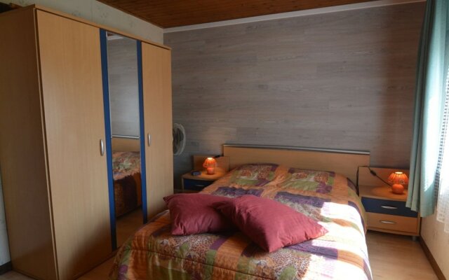 Comfortable Chalet in Petit-han With Garden and Barbecue