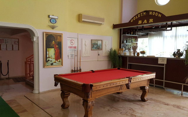 Golden Moon Apart Hotel