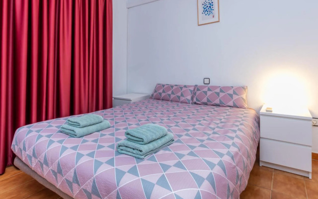 Tranquilo apto 2habs con WIFI AC PISCINA