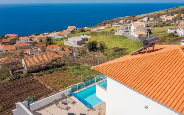 Villa Eldomar 61 in Estreito da Calheta