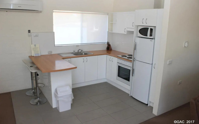Mollymook Cove Apartments