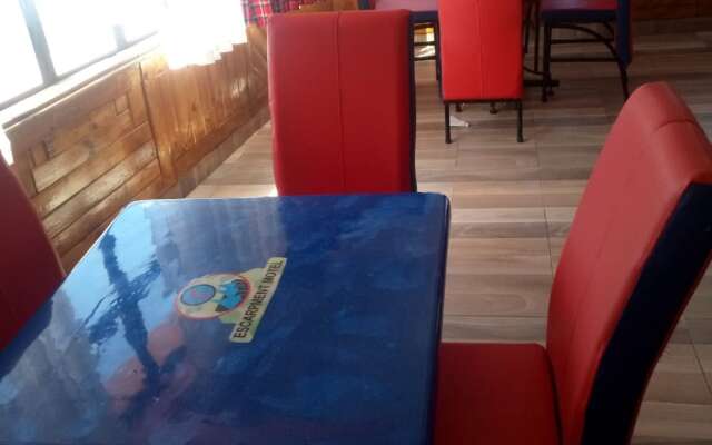 Escarpment Motel - Adults Only