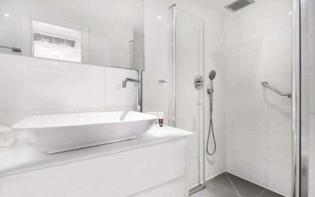 Serene 2BR in Dizengoff Square by HolyGuest