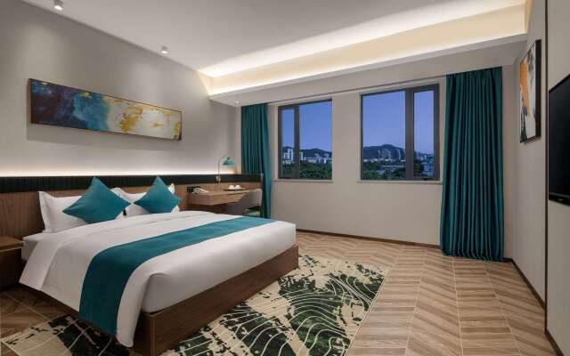 Days Inn By Wyndham Hainan Sanya Bay