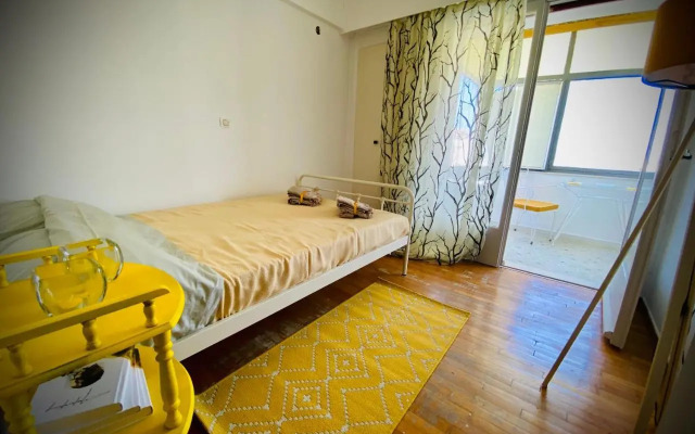 Lovely 50 sq penthouse & 25 sq balcony @ Glyfada