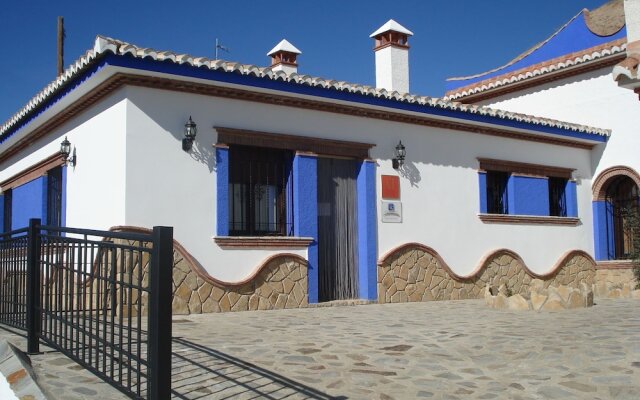 Special Cave House With A Fireplace, Near Sierra Nevada