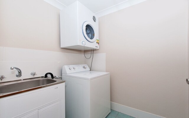 Luskin Lodge, Unit 15/29 Weatherly Close