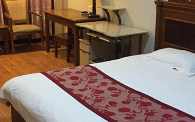 Luoyang New Shengguang Hotel