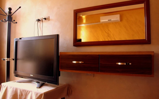 Shurooq Shams Hotel & Tours By Sunrise