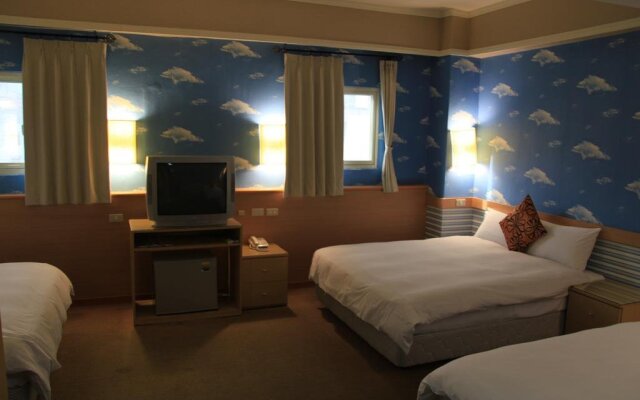 Manbo Holiday Hotel