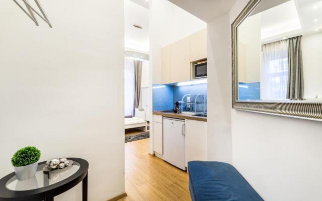 Hello Downtown Apartment - Movie