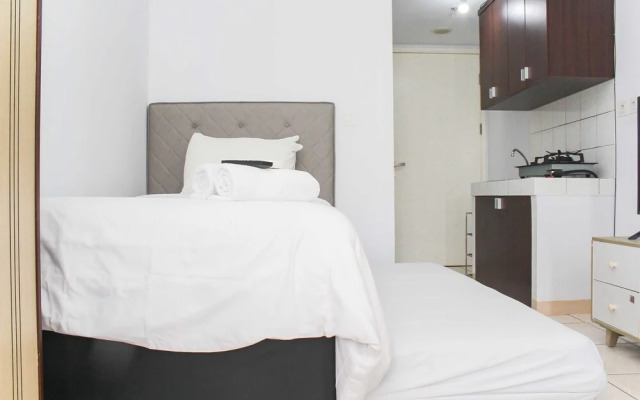 Cozy and Nice Studio The Springlake Summarecon Apartment