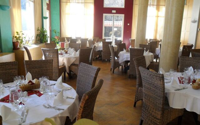 Hotel Rive Droite