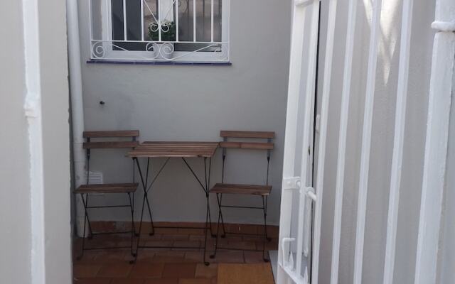 Apartment 1 Bedroom With Wifi 108002