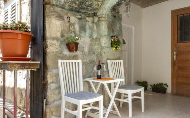 Studio apartment Petra