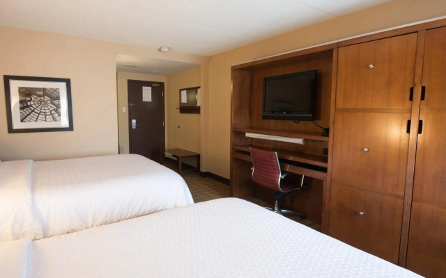 Four Points by Sheraton Winnipeg South