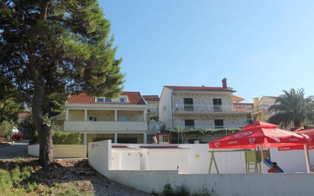 Apartment Bela1- close to the beach