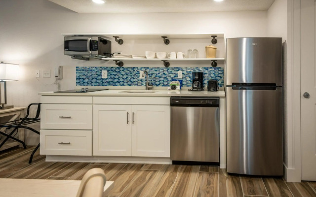 Palmera Inn and Suites