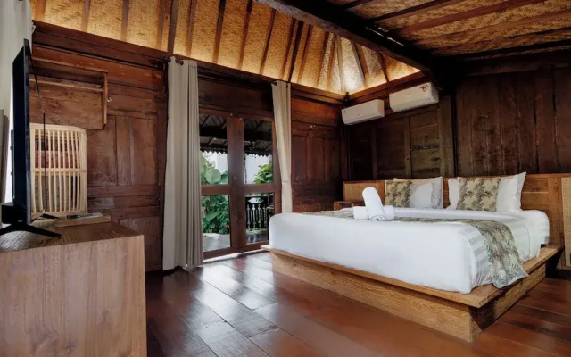 Canggu River House Villa by Betterplace