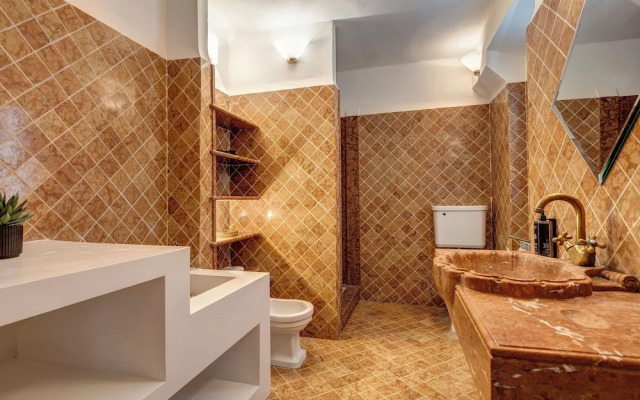 Palestro Apartment by Mamo Florence