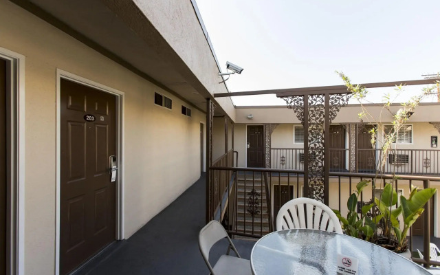 Beverly Inn