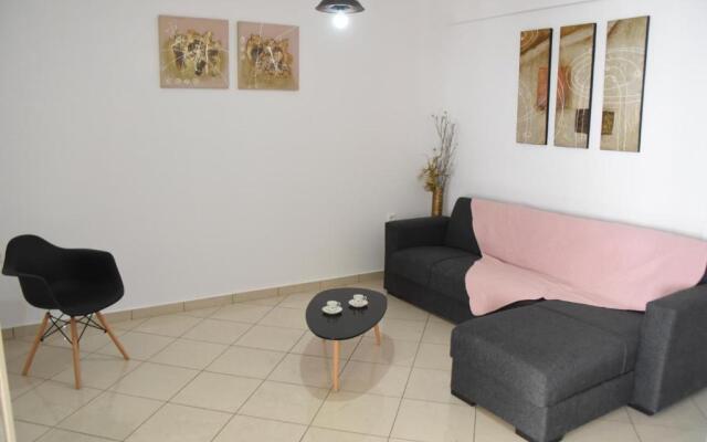 Little Yard Studios & Apartments #2