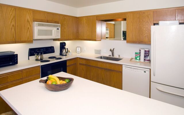 Makena Surf - CoralTree Residence Collection