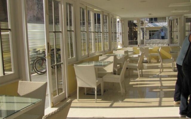 Cubanacan America Hotel